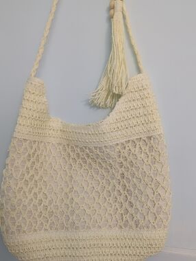 Kiss Sea Straw Large Woven Cream Shoulder Tote or Beach Bag with Tassel